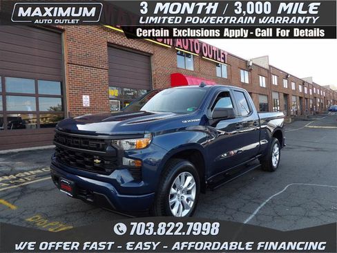 Used 2022 Chevrolet Silverado 1500 Custom image 1