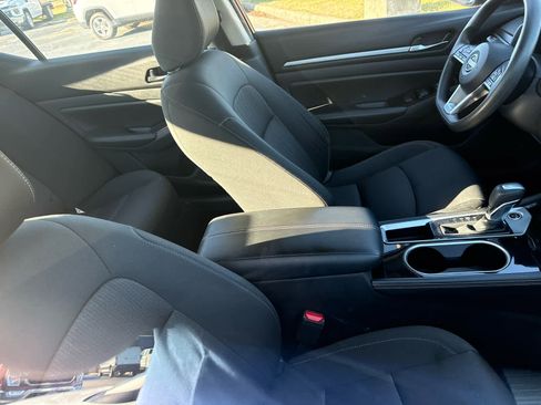 Used 2023 Nissan Altima 2.5 SV image 30