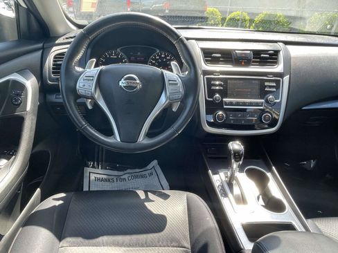 Used 2018 Nissan Altima 2.5 SR FWD image 13