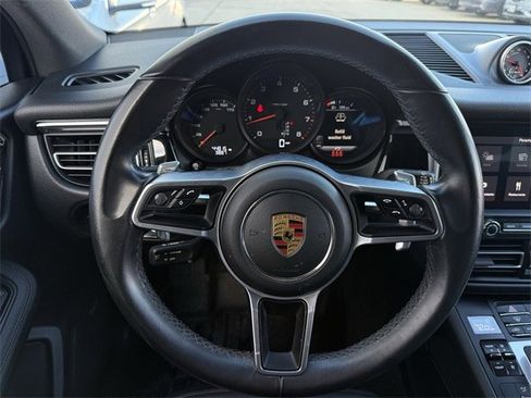 Used 2020 Porsche Macan image 11