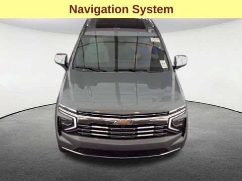 Used 2026 Chevrolet Suburban Premier w/ Sun And Tow Package AWD/4WD image 4