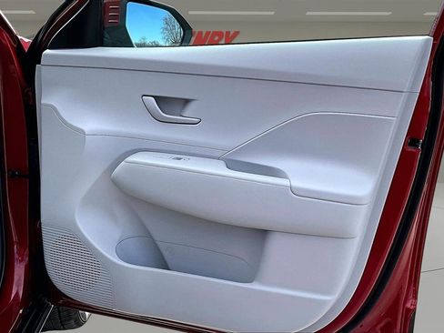 Used 2025 Hyundai Kona SEL image 26