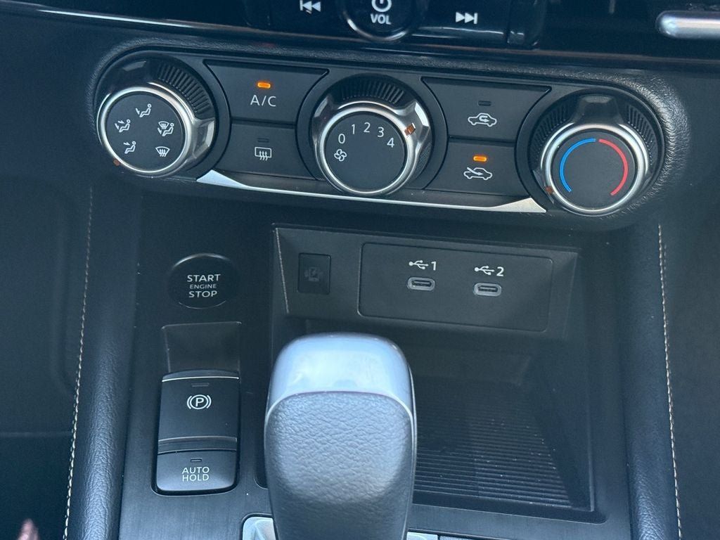 Used 2025 Nissan Kicks SV AWD/4WD image 25