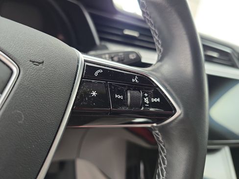 Used 2023 Audi e-tron Chronos w/ Chronos Package image 36