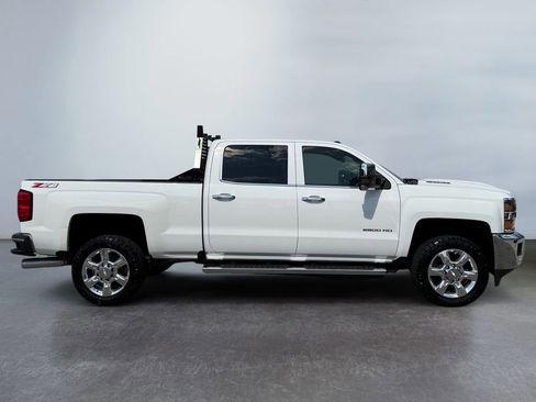 Used 2019 Chevrolet Silverado 2500 LTZ w/ Duramax Plus Package AWD/4WD image 2