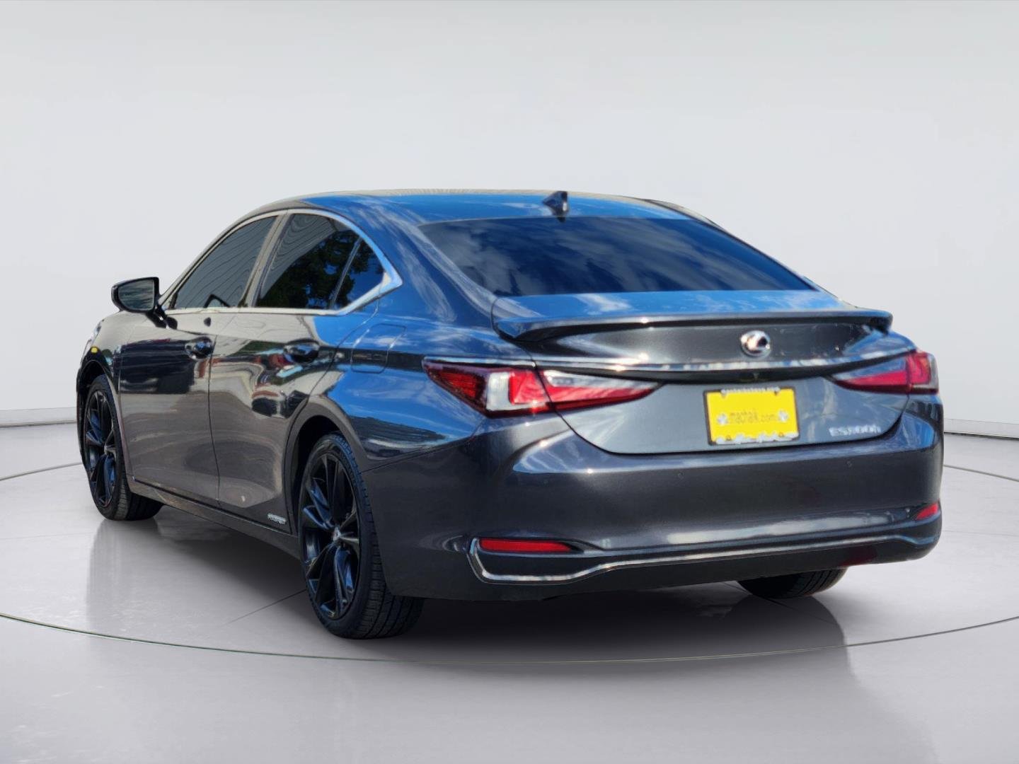 Used 2022 Lexus ES 300h F Sport w/ Accessory Package 2 FWD image 7