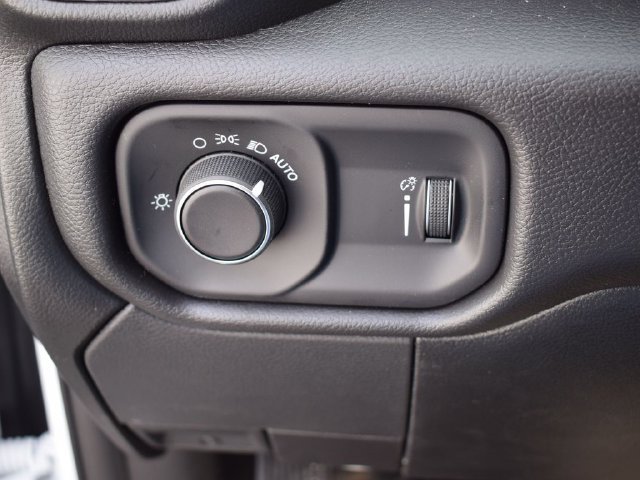 Used 2024 RAM 3500 Tradesman AWD/4WD image 22