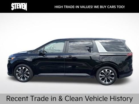 Used 2024 Kia Carnival EX FWD image 3
