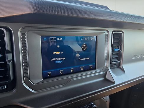 Used 2022 Ford Bronco Outer Banks AWD/4WD image 19