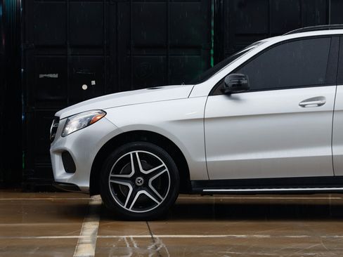 Used 2017 Mercedes-Benz GLE 350 image 25