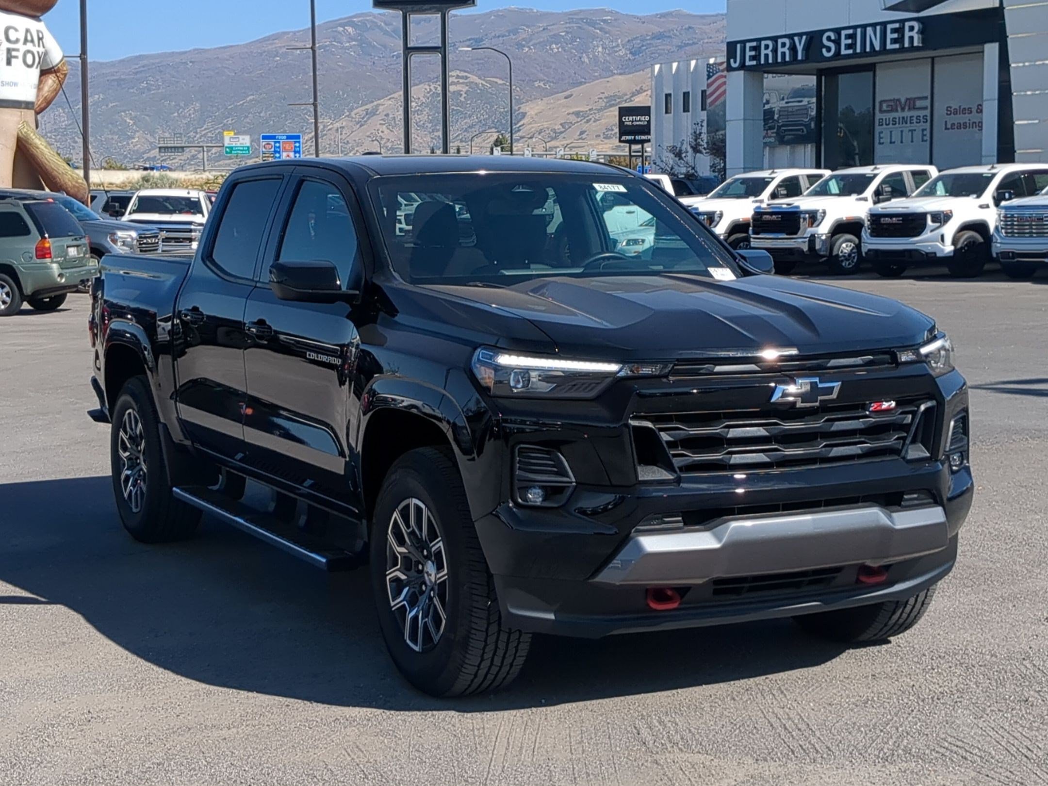 Used 2023 Chevrolet Colorado Z71 w/ Z71 Convenience Package 2 AWD/4WD image 7