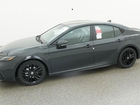 New 2026 Toyota Camry SE FWD image 5