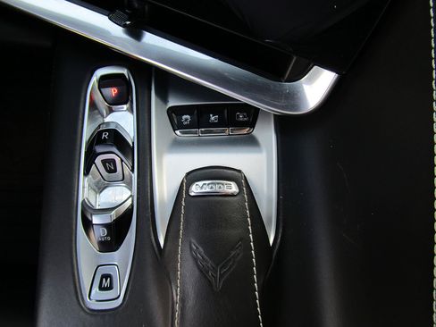 Used 2021 Chevrolet Corvette Stingray Premium Conv w/ Z51 Performance Package RWD image 15