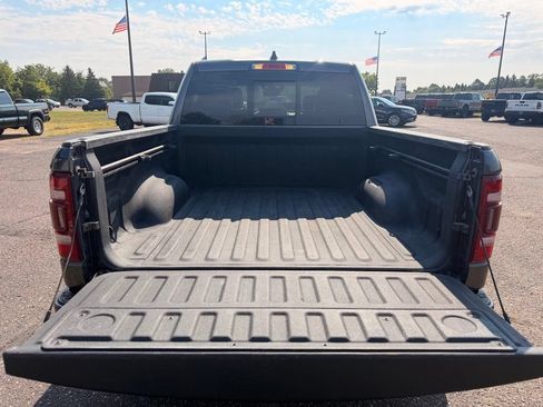 Used 2019 RAM 1500 Laramie AWD/4WD image 7