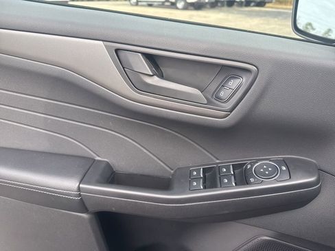 Used 2025 Ford Escape Active image 28