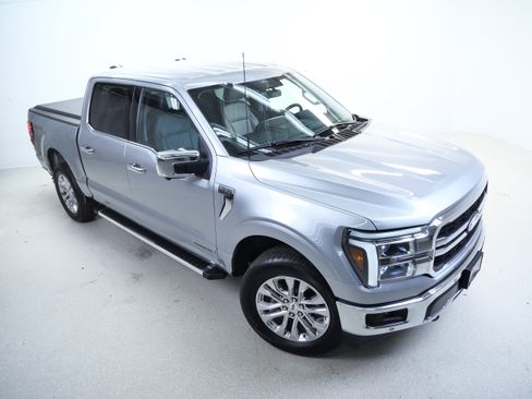 Used 2025 Ford F150 Lariat w/ Equipment Group 501A Mid AWD/4WD image 4