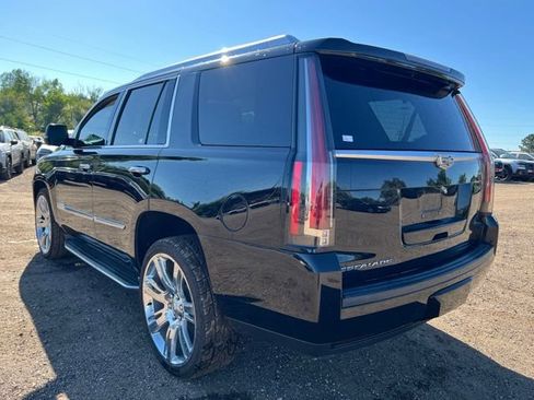 Used 2015 Cadillac Escalade Luxury AWD/4WD image 3