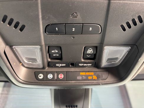 Used 2020 Cadillac XT5 Premium Luxury image 43