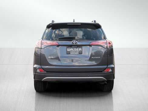 Used 2017 Toyota RAV4 Platinum FWD image 4