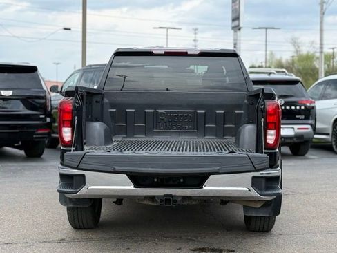 Used 2023 GMC Sierra 1500 SLE w/ Enhanced Capability Package AWD/4WD image 37
