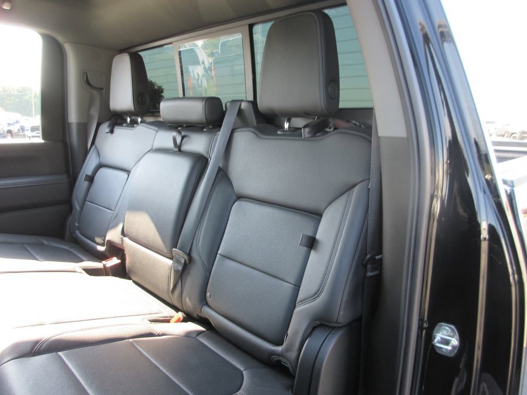 Certified 2022 Chevrolet Silverado 2500 LTZ w/ LTZ Plus Package AWD/4WD image 24