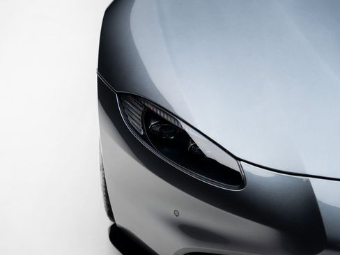 Used 2022 Aston Martin V8 Vantage image 11