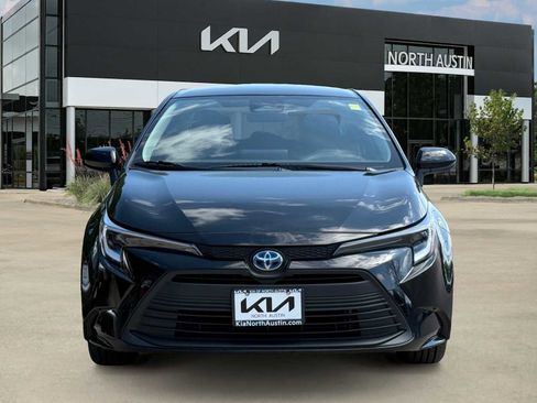 Used 2024 Toyota Corolla LE FWD image 5