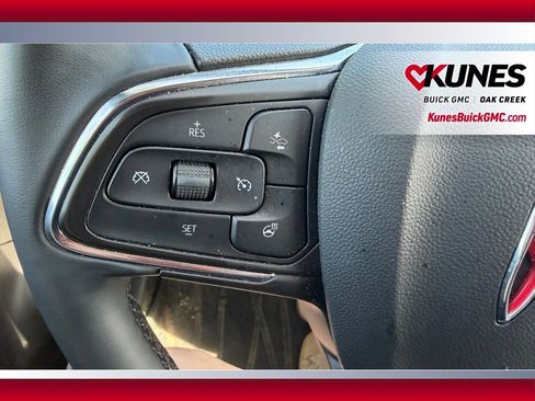 Used 2025 Buick Envista Sport Touring w/ Convenience I Package FWD image 11