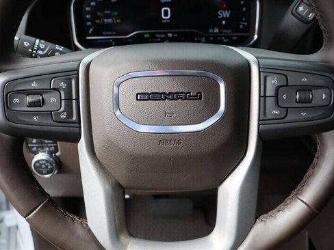 Used 2025 GMC Sierra 3500 Denali w/ Denali Reserve Package AWD/4WD image 21