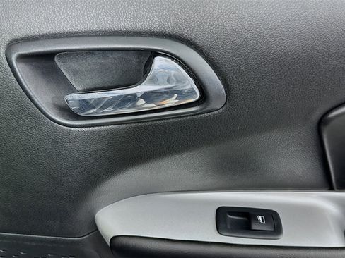 Used 2019 Dodge Journey SE w/ Connectivity Group image 30