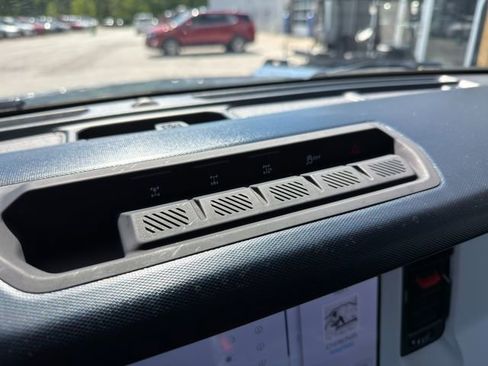 Used 2024 Ford Bronco Heritage Edition AWD/4WD image 28