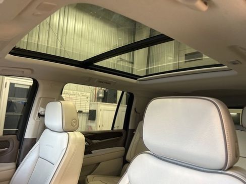 Used 2022 GMC Yukon XL Denali image 29