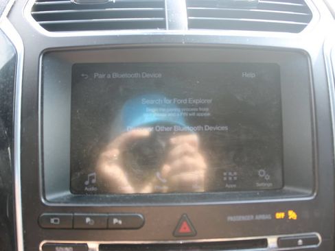 Used 2017 Ford Explorer Limited w/ Equipment Group 301A FWD image 34