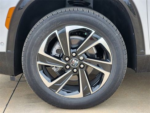 New 2025 Buick Enclave Sport Touring w/ Super Cruise Package image 9