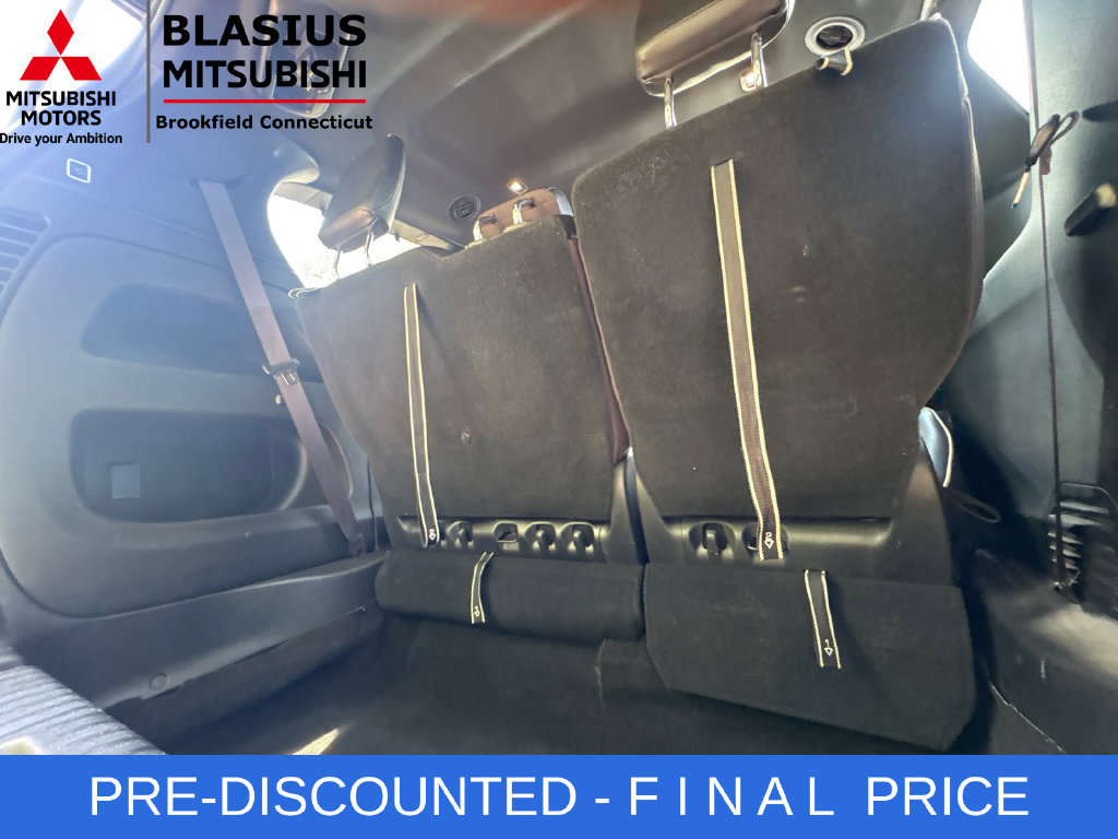Used 2023 Chrysler Pacifica Limited w/ S Appearance Package FWD image 33