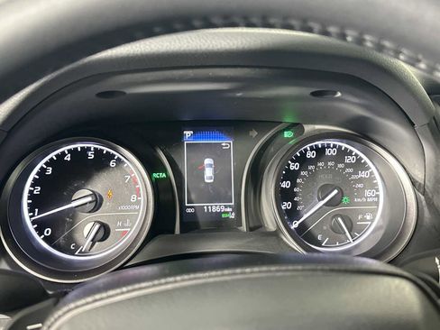 Used 2024 Toyota Camry SE image 25