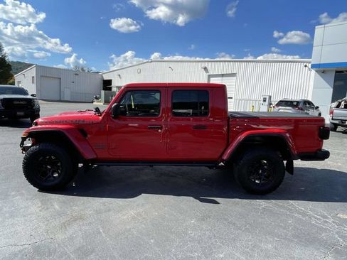 Used 2023 Jeep Gladiator Rubicon w/ LED Lighting Group AWD/4WD image 2