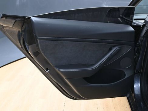 Used 2023 Tesla Model 3 Standard Range RWD image 40