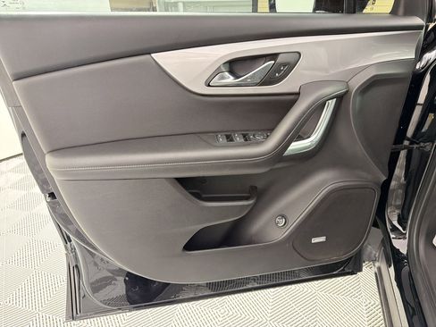 Used 2022 Chevrolet Blazer LT w/ Sound & Technology Package FWD image 13
