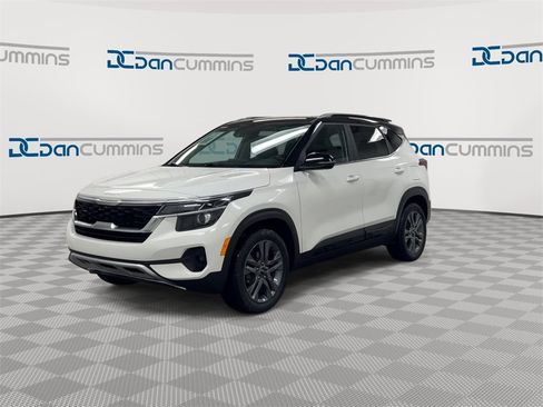 Used 2023 Kia Seltos S image 4