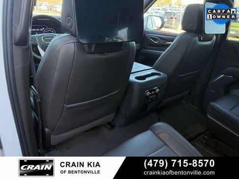 Used 2021 GMC Yukon Denali w/ Denali Premium Package image 27
