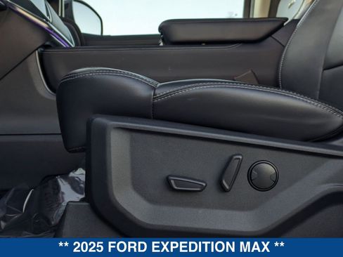 Certified 2025 Ford Expedition Max Platinum image 26