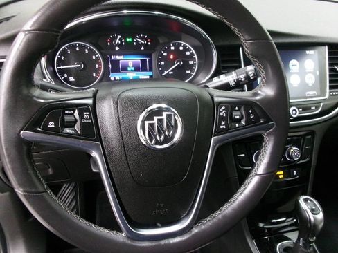 Used 2020 Buick Encore Preferred w/ Safety Package image 32