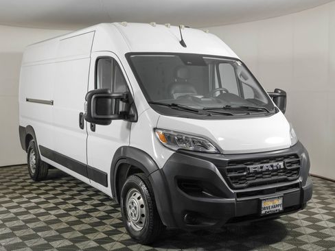 Used 2023 RAM ProMaster 2500 FWD image 11