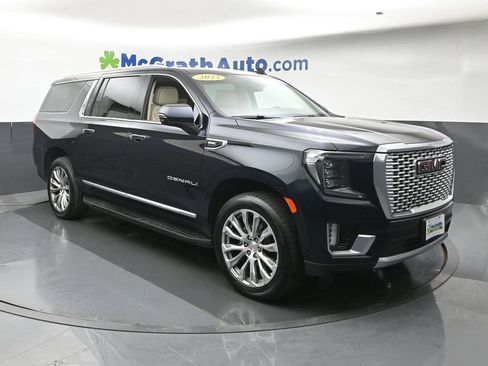 Used 2023 GMC Yukon XL Denali w/ Max Trailering Package AWD/4WD image 2