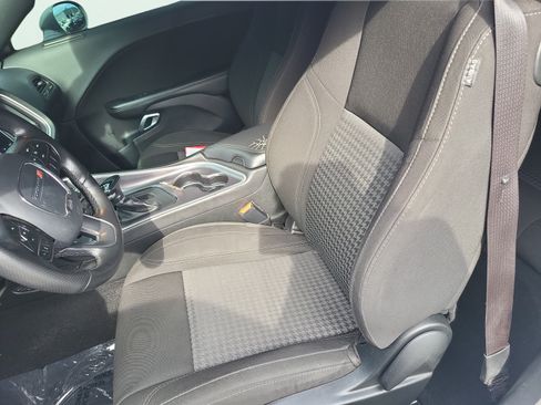 Used 2020 Dodge Challenger SXT w/ Driver Convenience Group RWD image 19