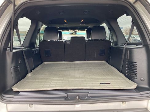 Used 2017 Ford Expedition Limited image 4