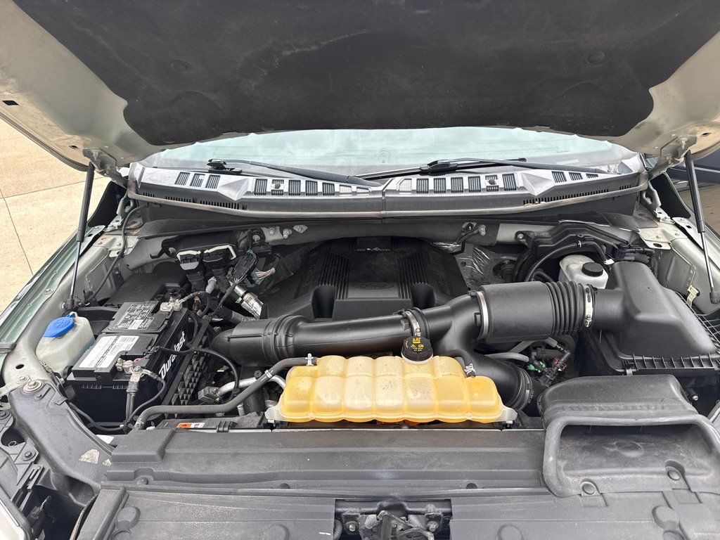 Used 2017 Ford F150 XLT AWD/4WD image 19