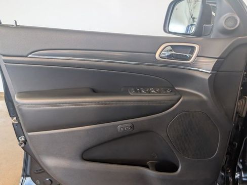 Used 2020 Jeep Grand Cherokee Limited w/ Premium Lighting Group image 11