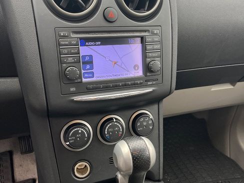 Used 2011 Nissan Rogue SV w/ SL Pkg image 9